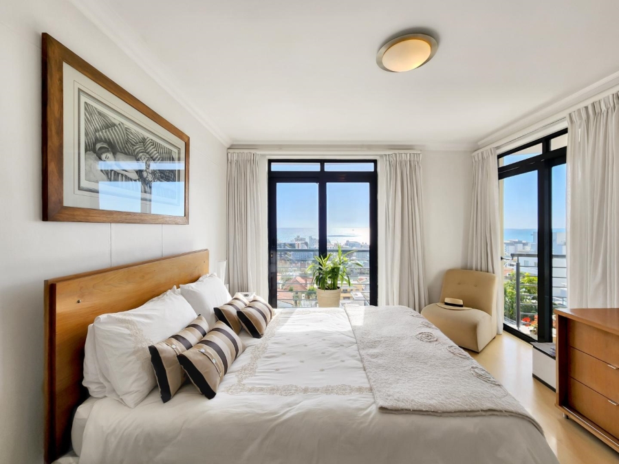 3 Bedroom Property for Sale in Sea Point Western Cape